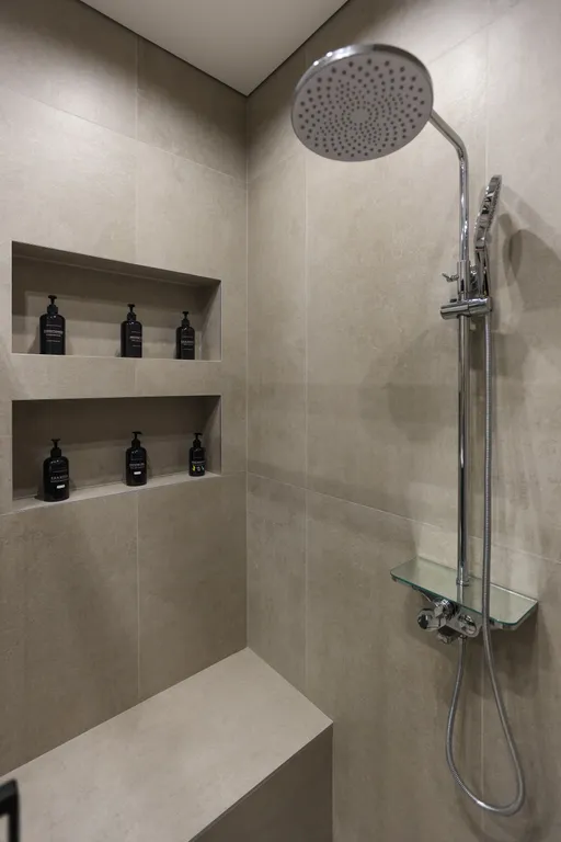 Новая квартира с просторной терассой и прекрасным видом на горы