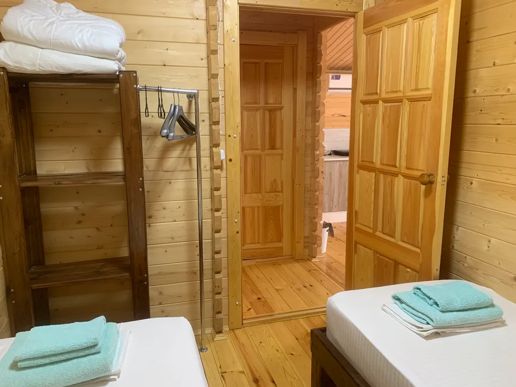 Индивидуальный трехкомнатный эко-дом с террасой и кухней Ветер Перемен