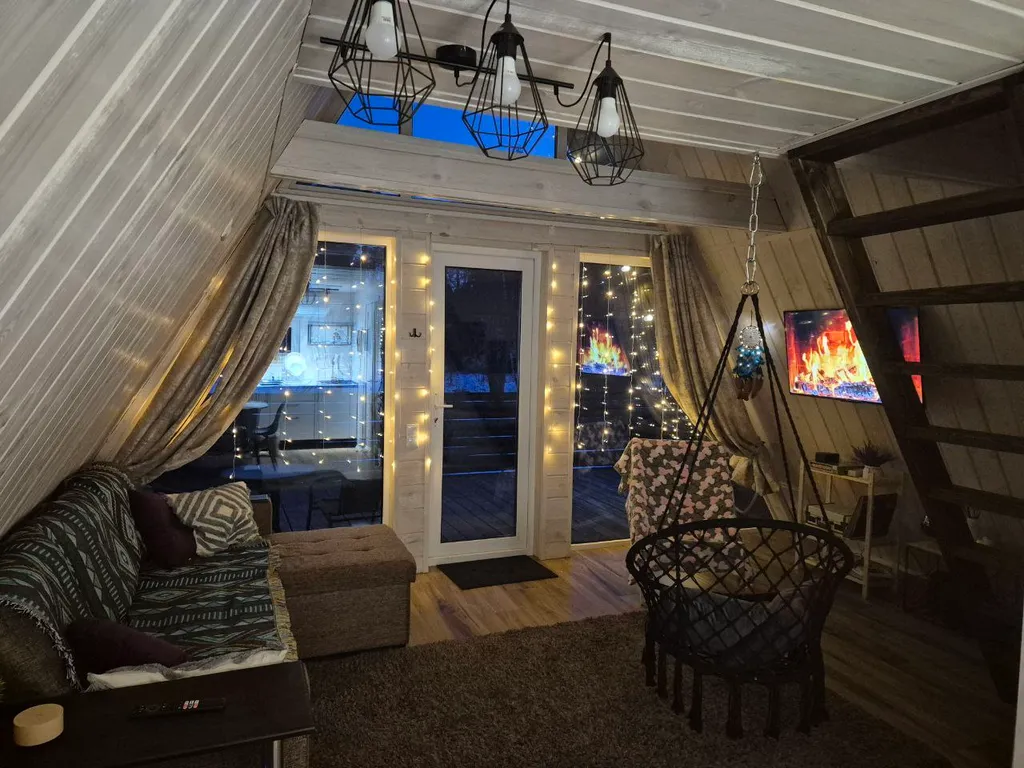 Коттедж Коттедж А-фрейм Ежевичный с сибирским банным чаном и баней на дровах — Каблуково