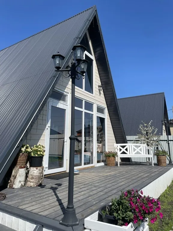 Коттедж Уютный, современный домик в стиле а-фрейм — аренда посуточно в Тюмень