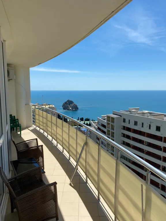 Квартира с видом на море и горы — аренда посуточно в Гурзуф