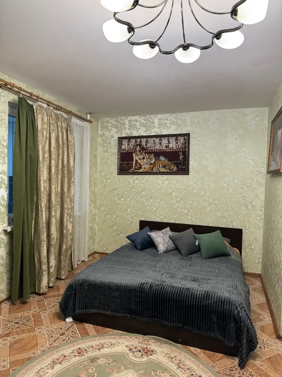 В тихом дворике с утепленной лоджией