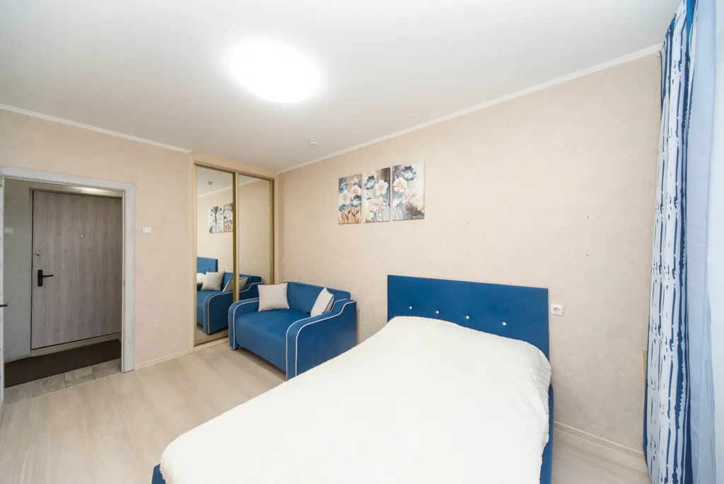 Квартира Квартира Однокомнатная на берегу Енисея, рядом дворец Ярыгина — Красноярск