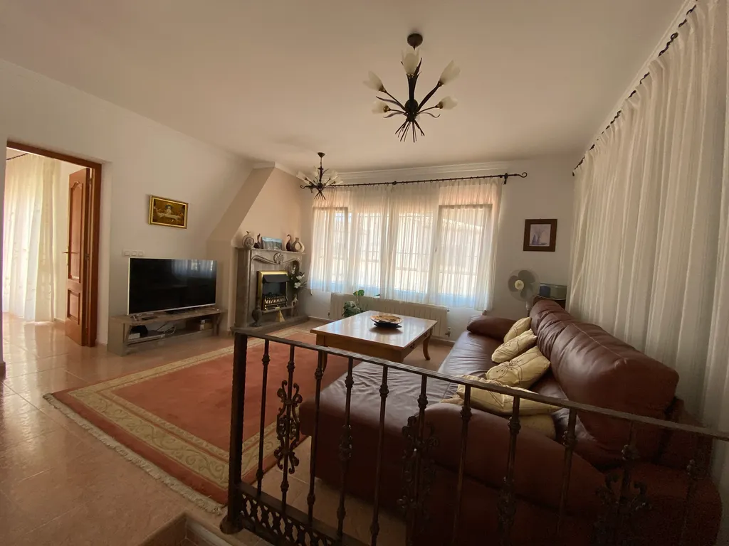 7-комнатный Дом