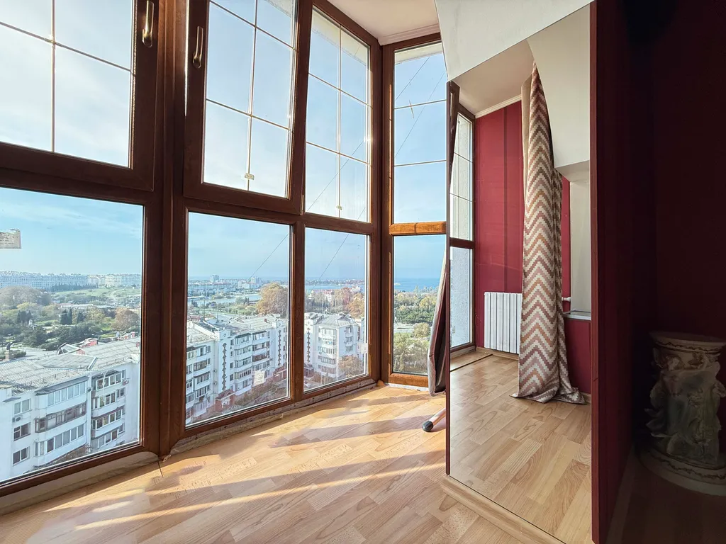 Рядом парк Победы Херсонес не берем оплату за уборку