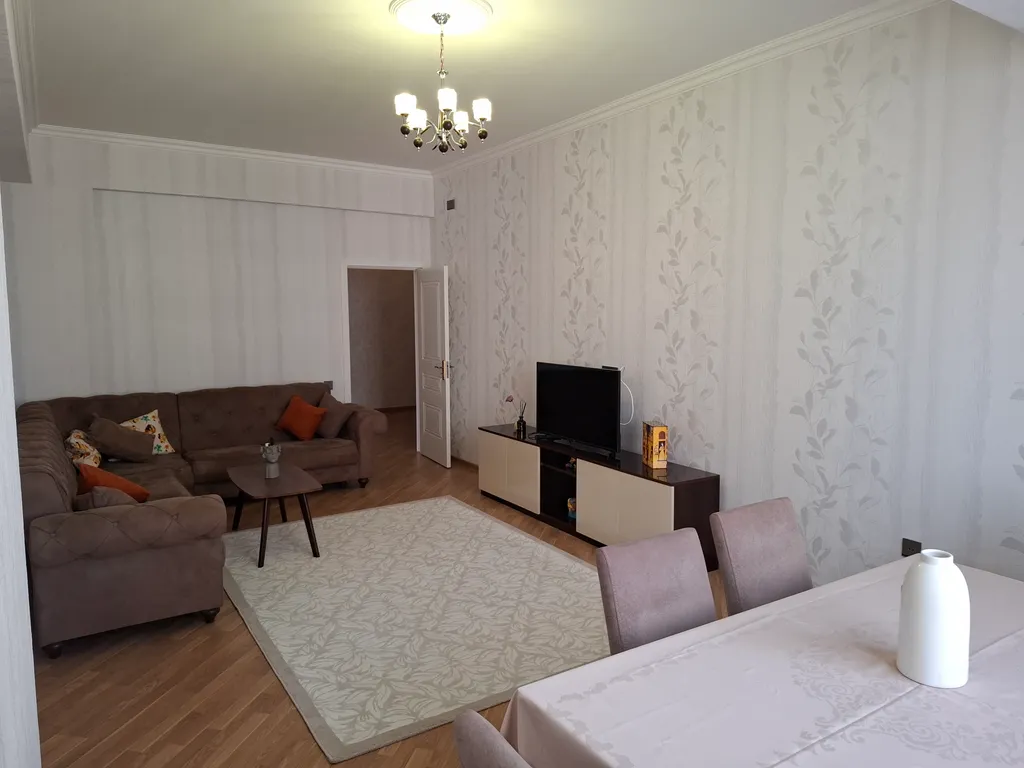 Квартира недалеко от центра на берегу Каспия