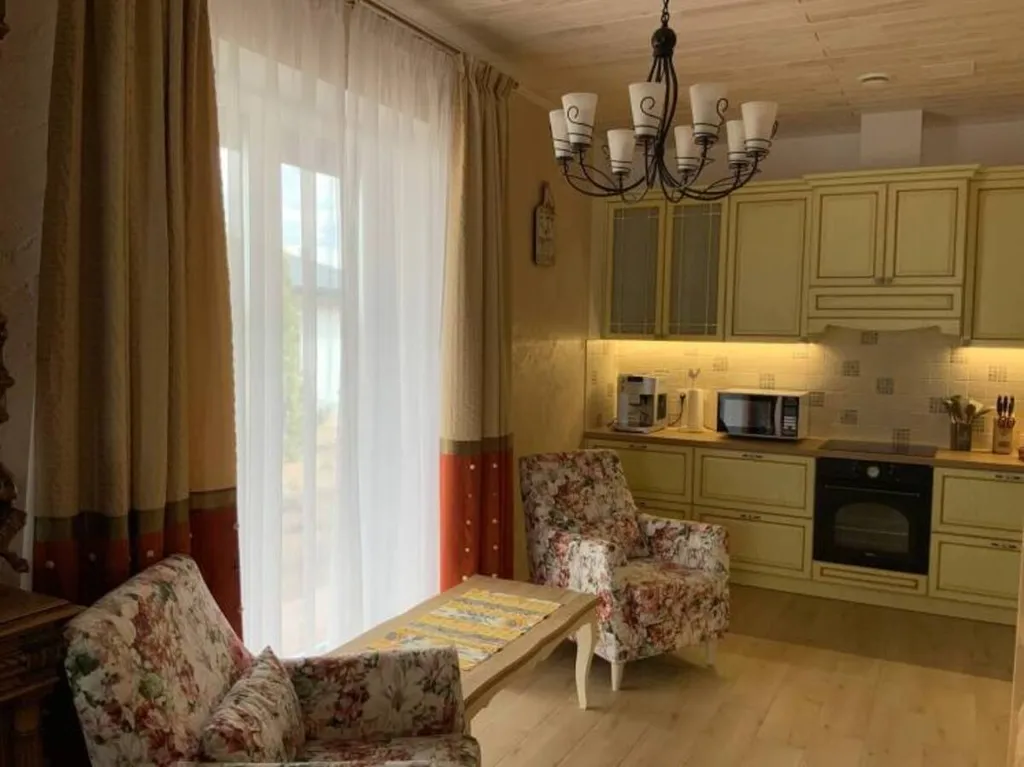 4-комнатный Дом