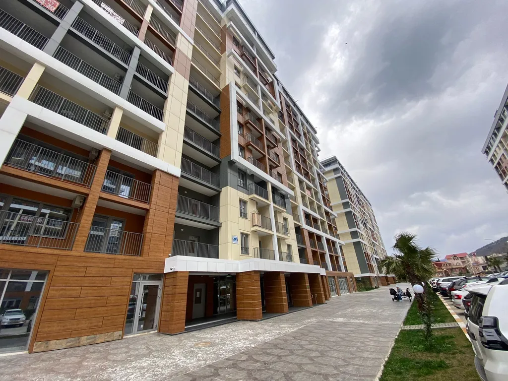 2-комнатная квартира с панорамными окнами у моря