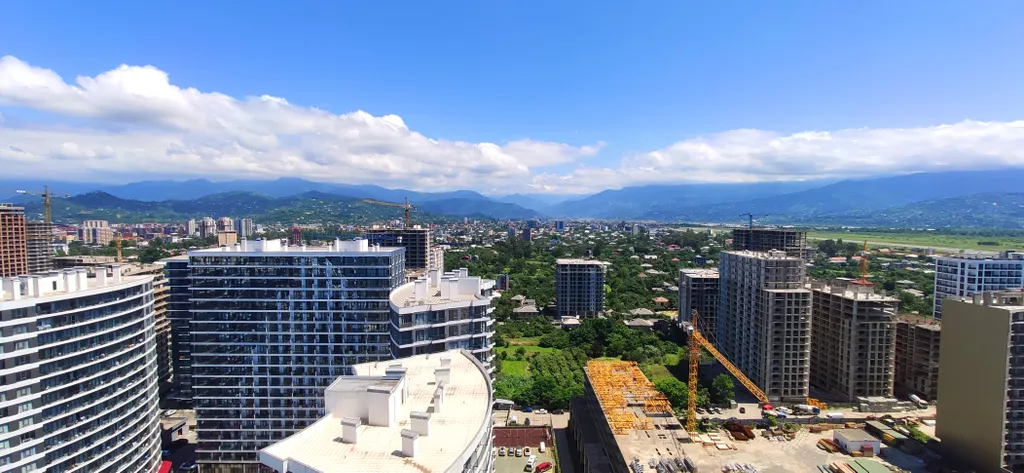 Апартамент в элитном комплексе у моря и парка с бассейном и спа-зоной