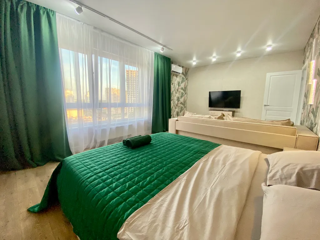 Просторная, красивая квартира в центре с прекрасным видом на реку и на город