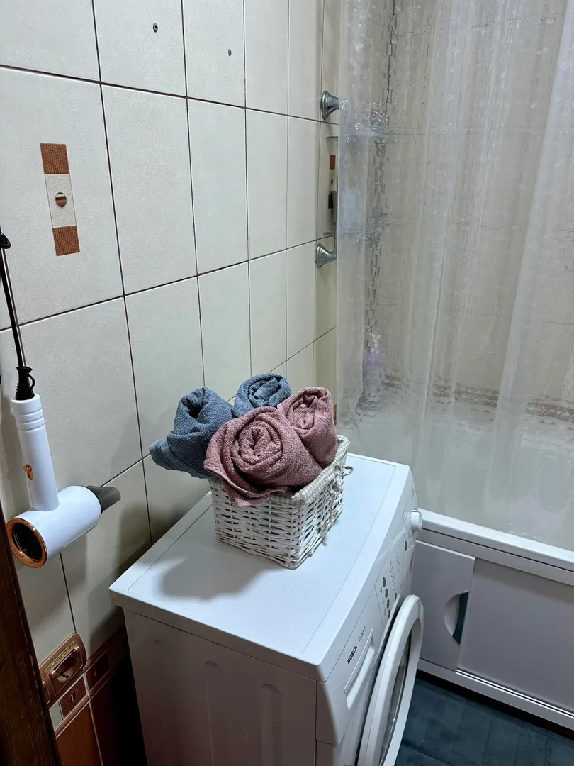 Стиральная машина Bosch,фен для сушки волос