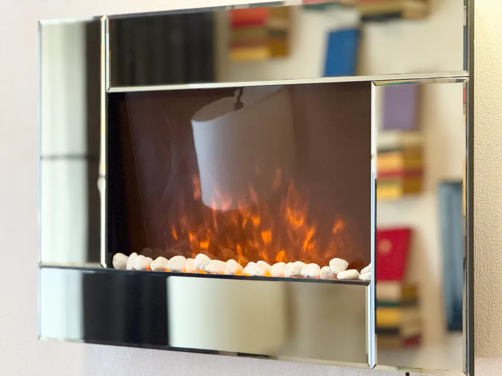 Семейная с камином