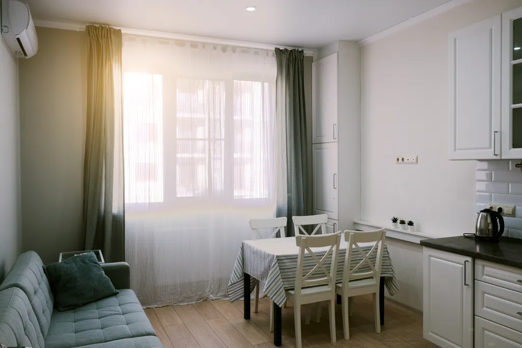 Квартира Апартаменты в сердце города с видом на горы и 100 м от моря — Геленджик