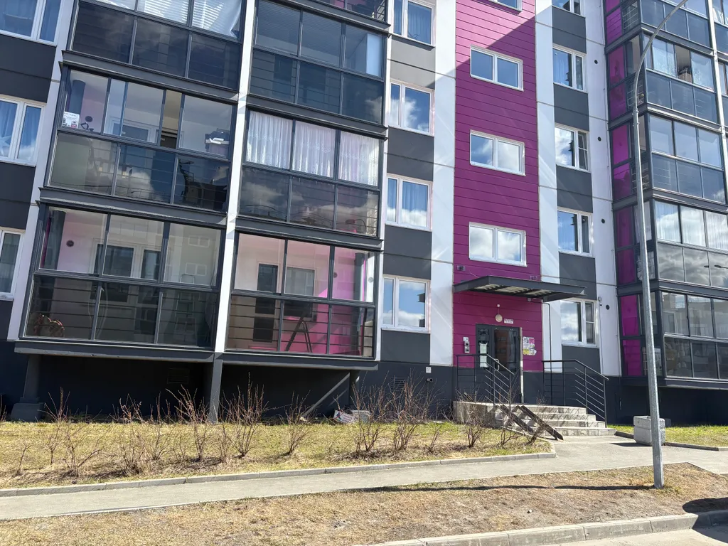 Тихий район у леса