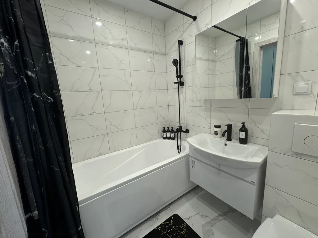 Дизайнерская квартира в самом центре города!