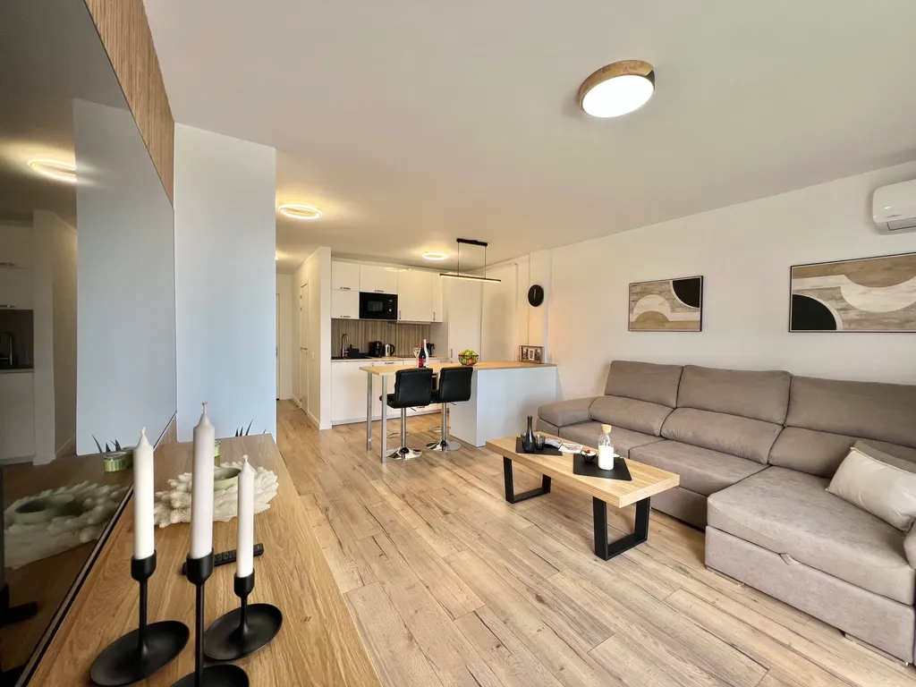 PaulMarie Apartment Lounge Cristina