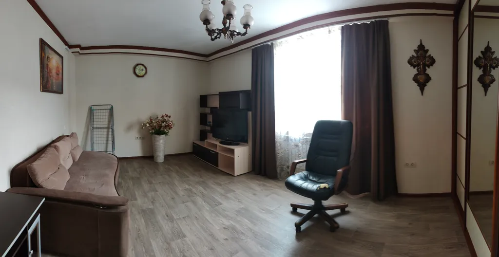 Просторная уютная 2-комнатная квартира с ремонтом в спальном районе