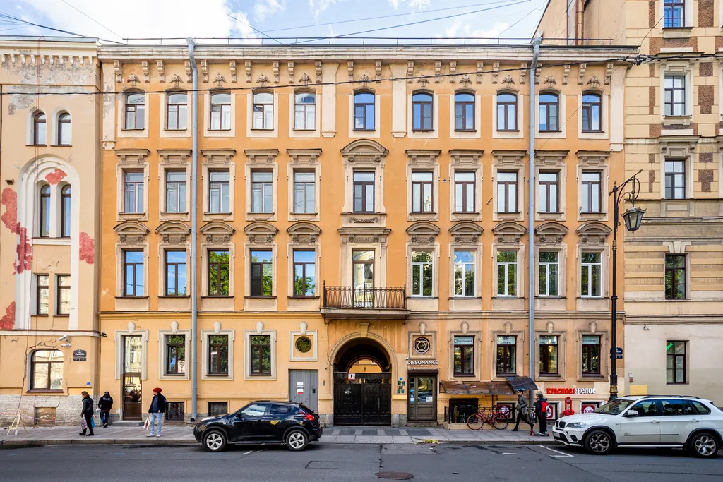 Новая квартира в самом центре, 2 комнатная + кухня-столовая, есть всё, 4 гостя