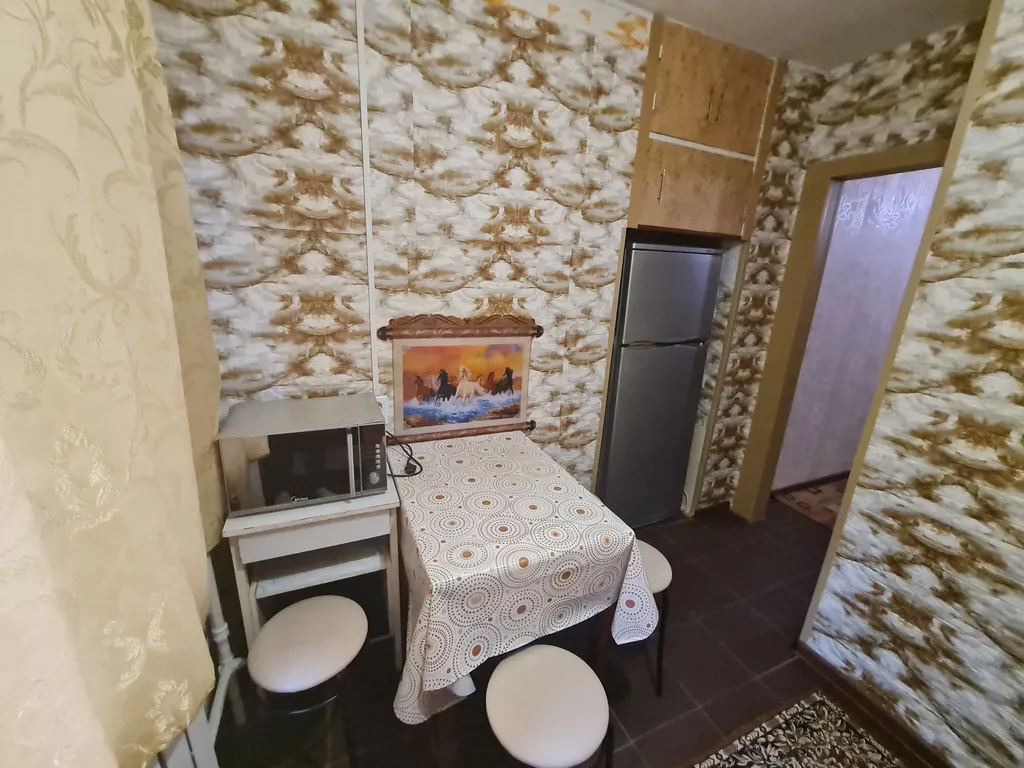 2-комнатная квартира на 1-м этаже в центре военного городка