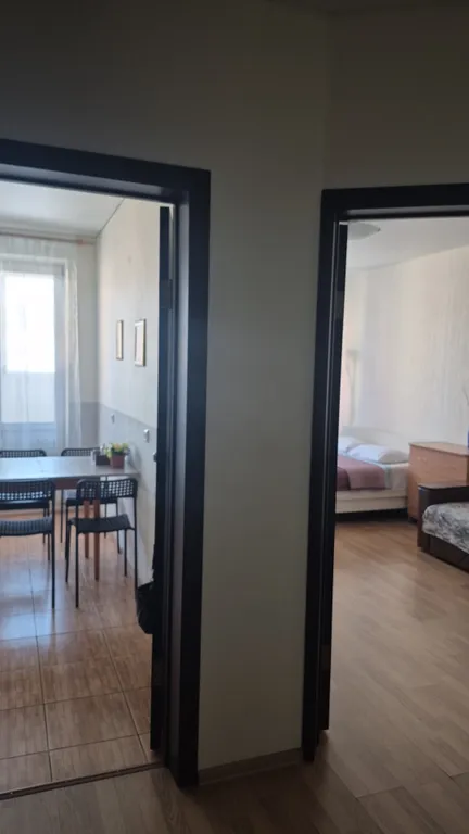 Двухкомнатная  квартира рядом  с тц Ультра