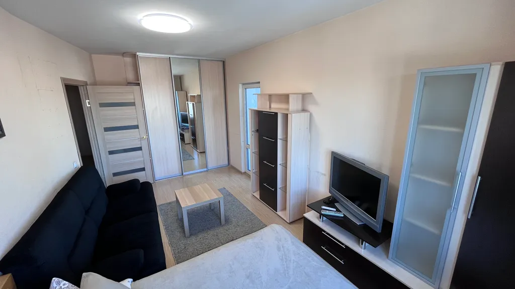 Квартира в центре у реки с панорамной лоджией