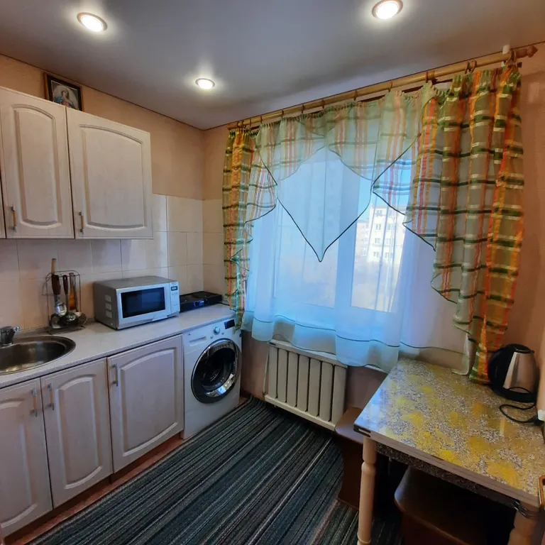 Квартира с мебелью и бытовой техникой в самом центре города