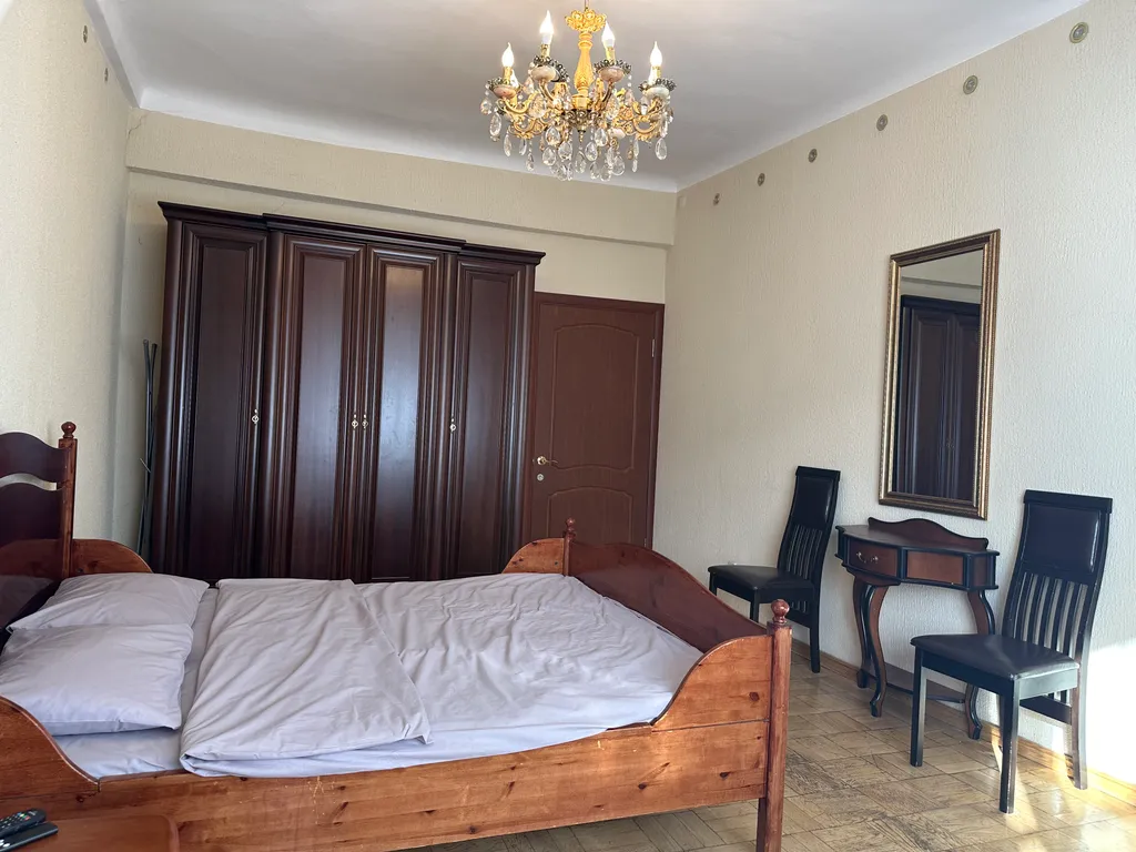 Квартира Двухкомнатная квартира с двумя балконами вшаговой доступности от метро — Москва