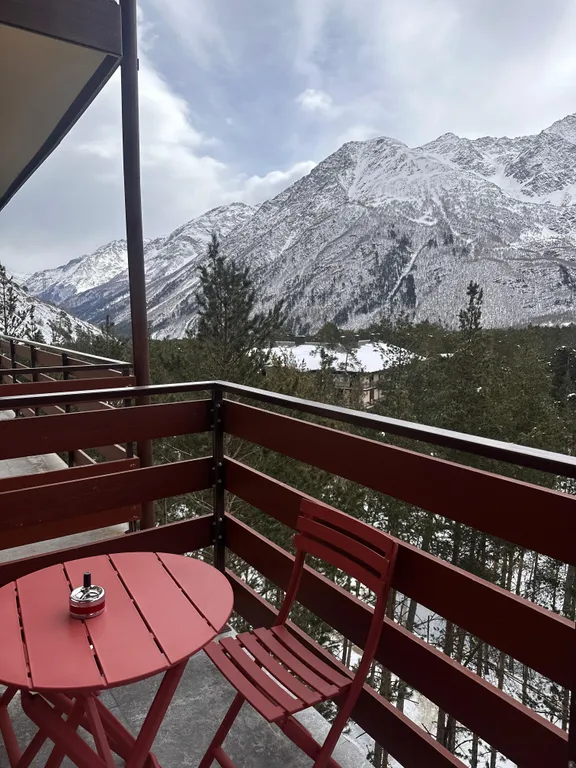 Уютная квартира в Приэльбрусье с видом на ледник Семёрка