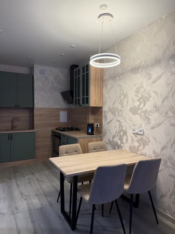 Стильная квартира в новом доме в удобном районе