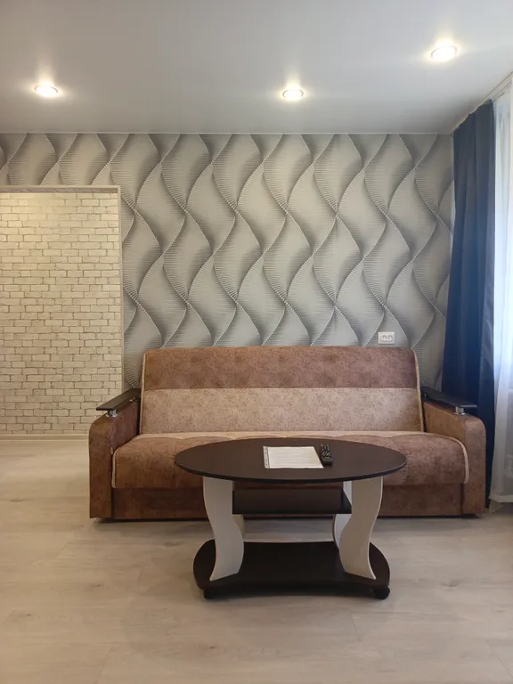 2-комнатная квартира с евроремонтом в престижном районе у РТЦ Виконда