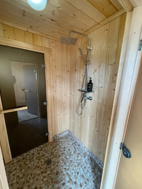 Уютный дом с видом на реку