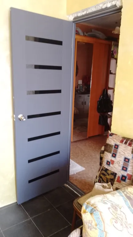 Уютная комната в трёхкомнатной квартире