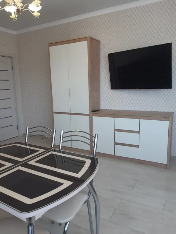 Квартира Квартира Раздельная трёхкомнатная в шаговой доступности море и центр города — Анапа