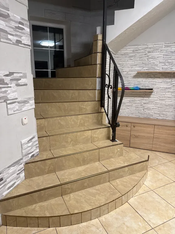 Уютный коттедж в черте города