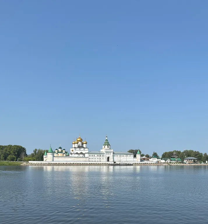 Квартира с видом на реку Волга