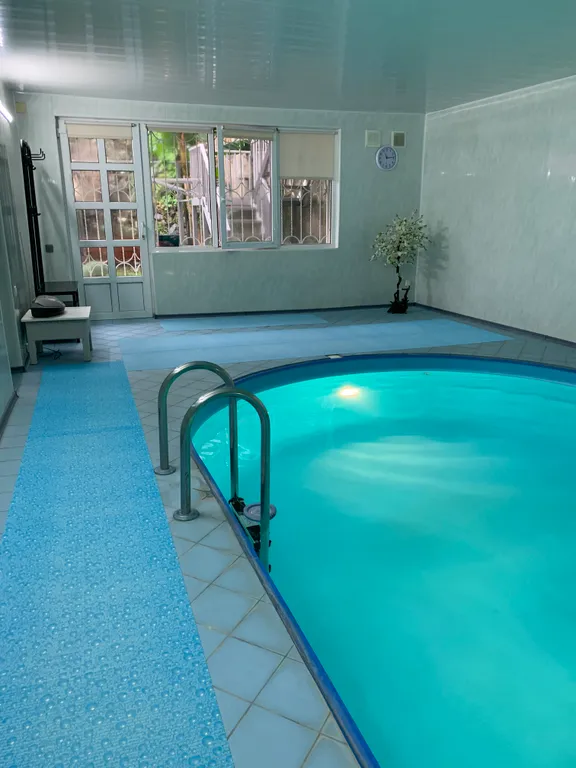 Коттедж Коттедж Уютная студия с бассейном и сауной — Адлер