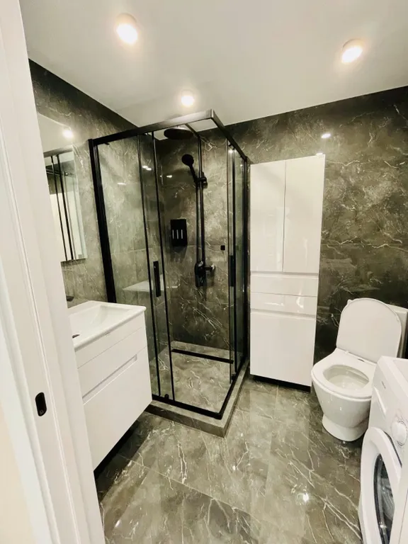 2-комнатная квартира с панорамными окнами и с видом на море