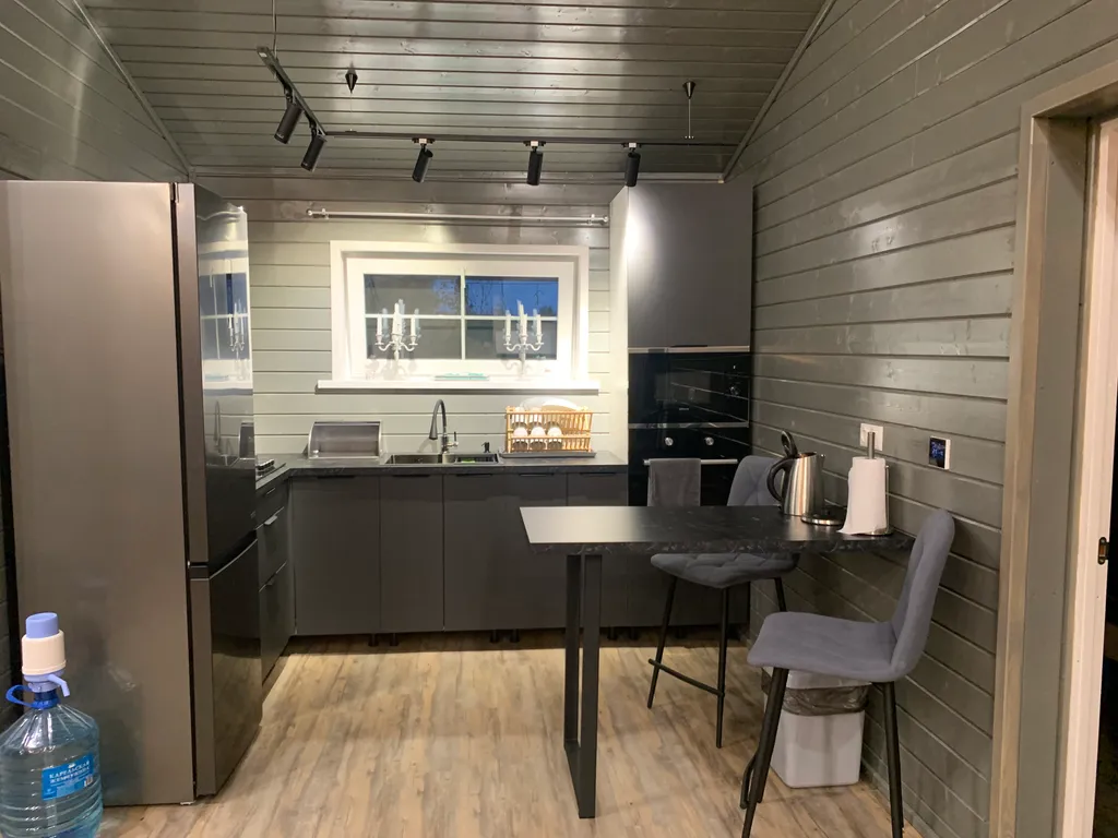 Новый дом на полуострове Онежского озера