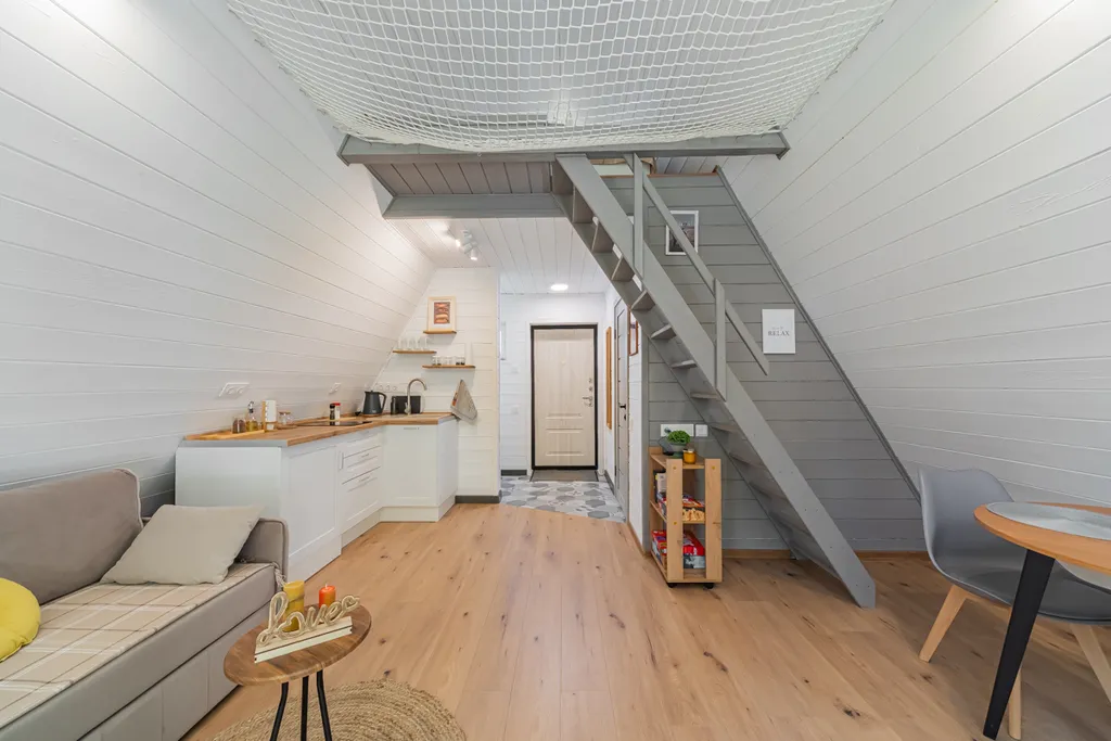 А-фрейм в сказочном зимнем лесу