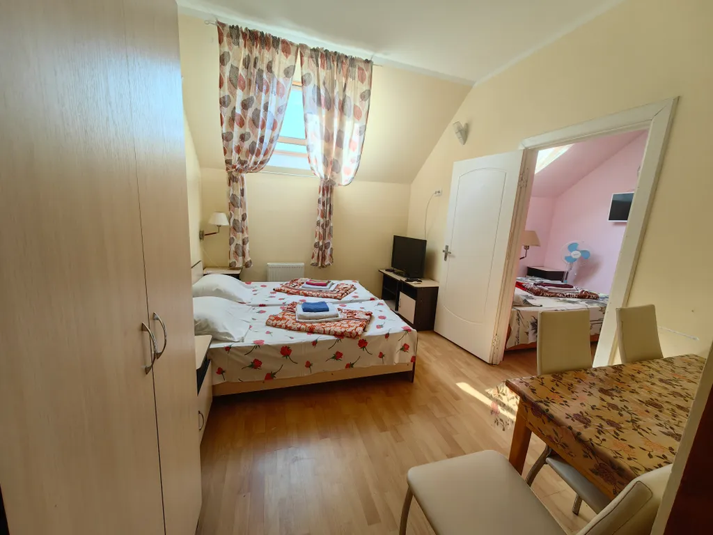 Квартира Двухкомнатные апартаменты в центре — Адлер