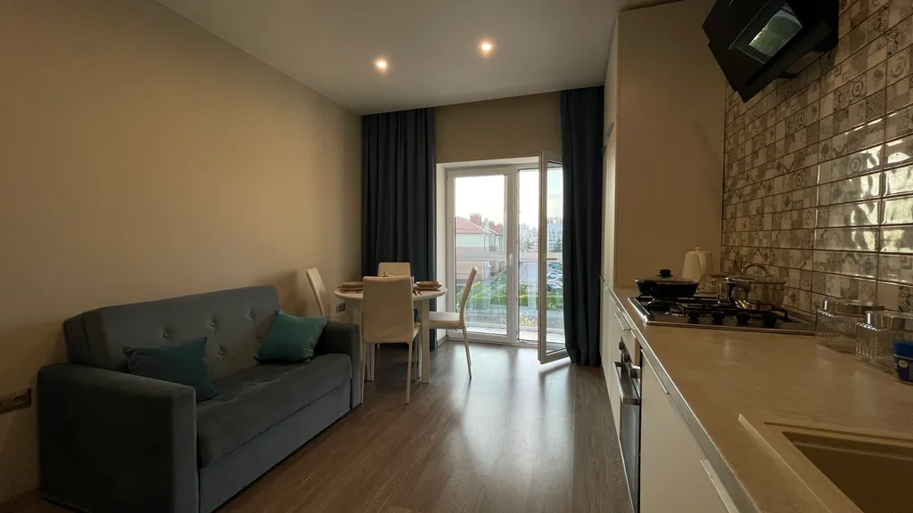 Комфортная и просторная квартира у моря