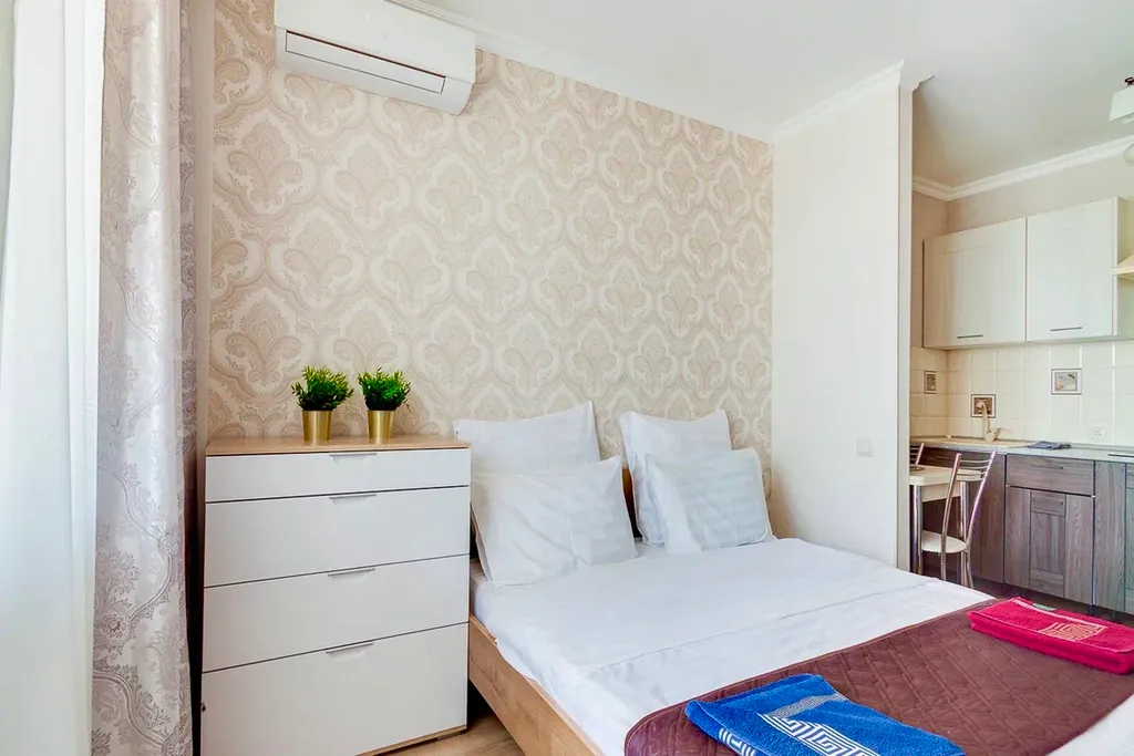 Уютная студия с большой лоджией в доме бизнес-класса