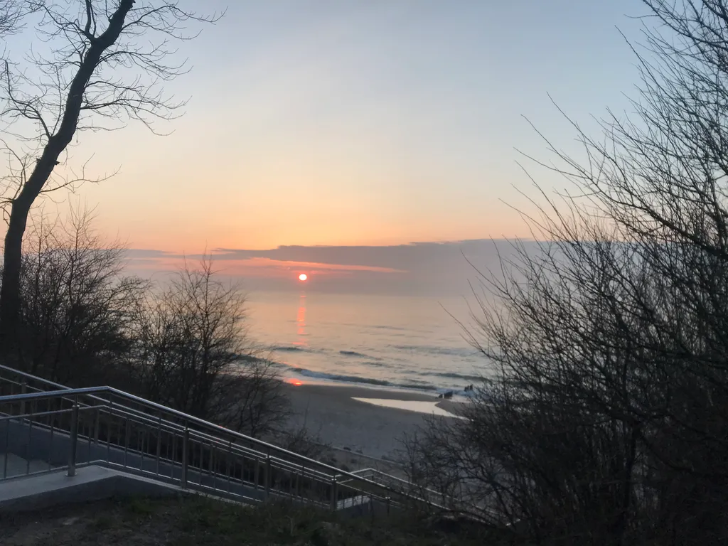 Особняк у моря с баней и бильярдом