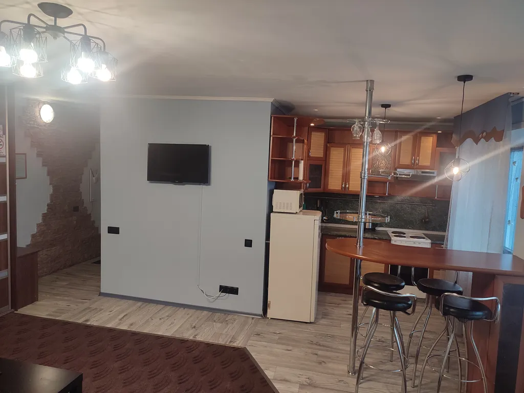 Отличная квартира с кондиционером, бойлером рядом с институтом ФСИН