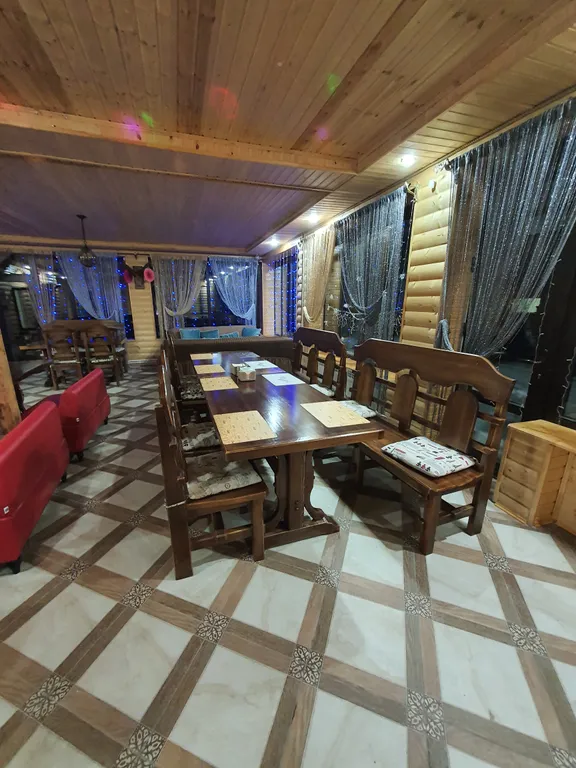 Шале с 6 спальнями на 15 гостей