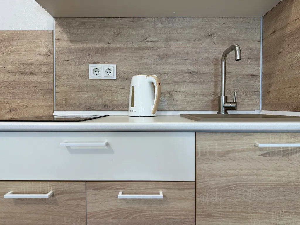 Тут хорошо на Космонавтов