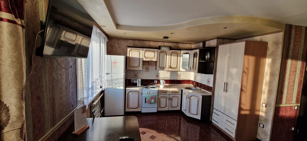 Студия с видом на реку Ангару