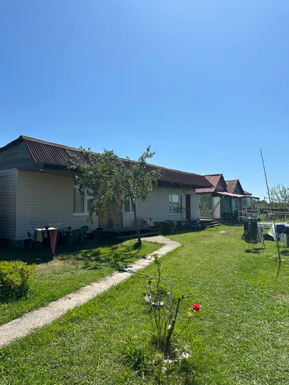 Уютный дом на территории частого обьекта