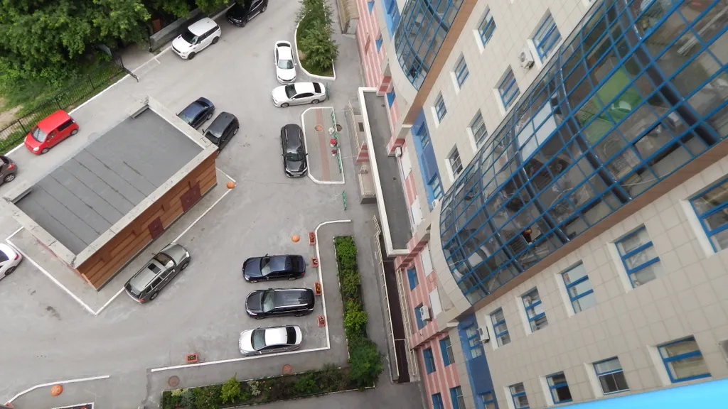 Элитная в центре, метро площадь Ленина, рядом аква-парк, зоопарк, тц аура, парк