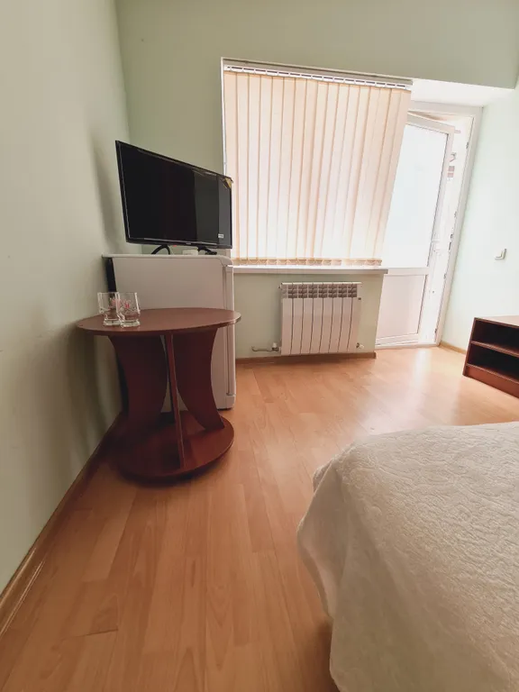 Двухместный стандарт с двуспальной и с двумя односпальными кроватями